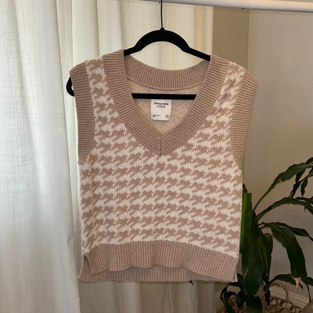 abercrombie and fitch sweater vest